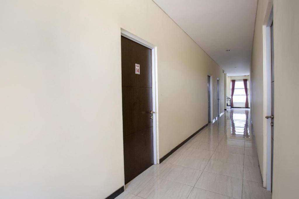 Reddoorz Syariah Near Transmart Mall Palembang Exteriör bild