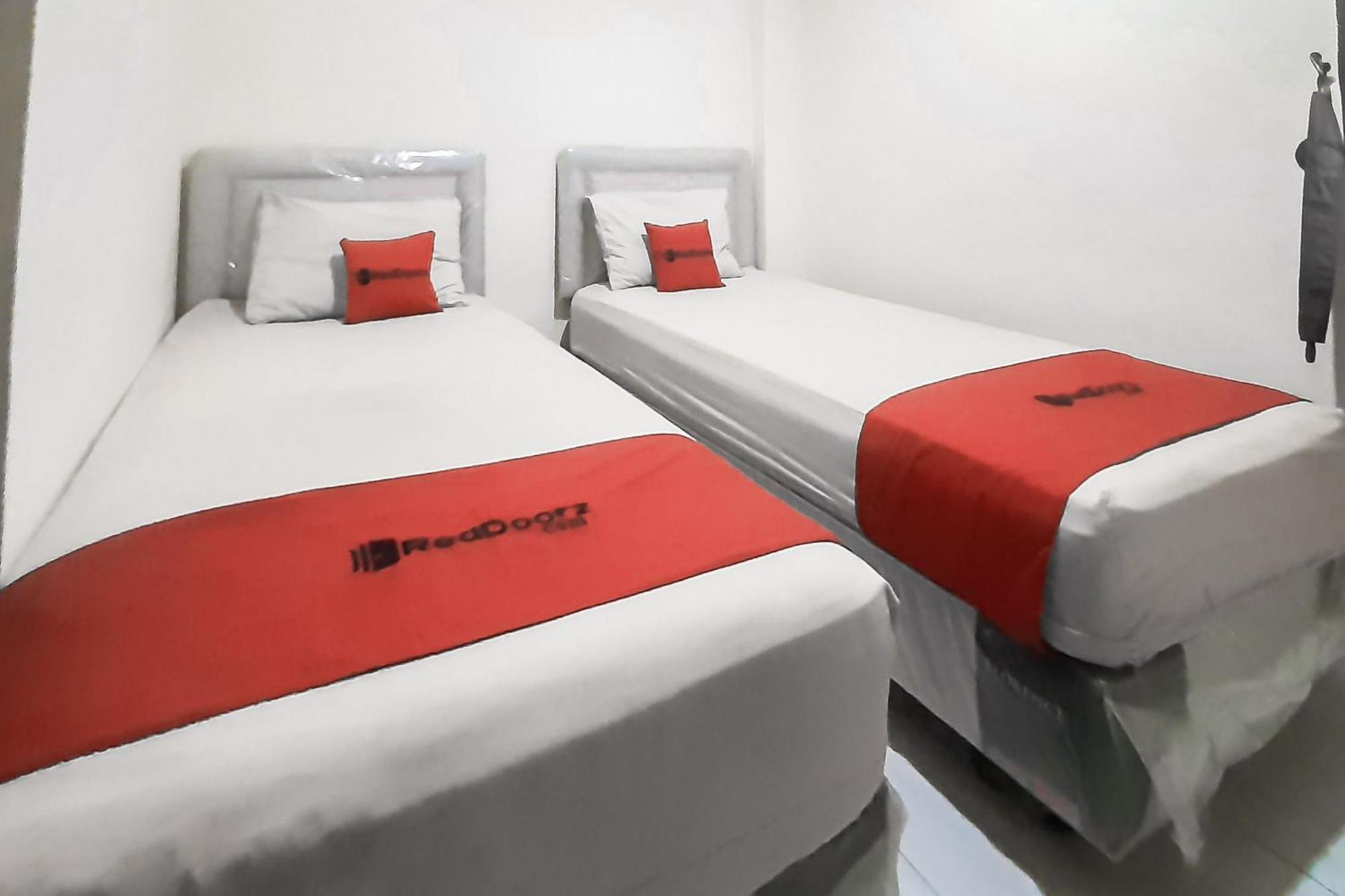 Reddoorz Syariah Near Transmart Mall Palembang Exteriör bild