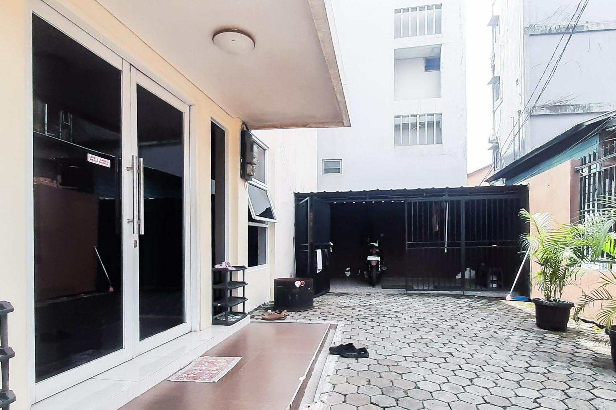Reddoorz Syariah Near Transmart Mall Palembang Exteriör bild